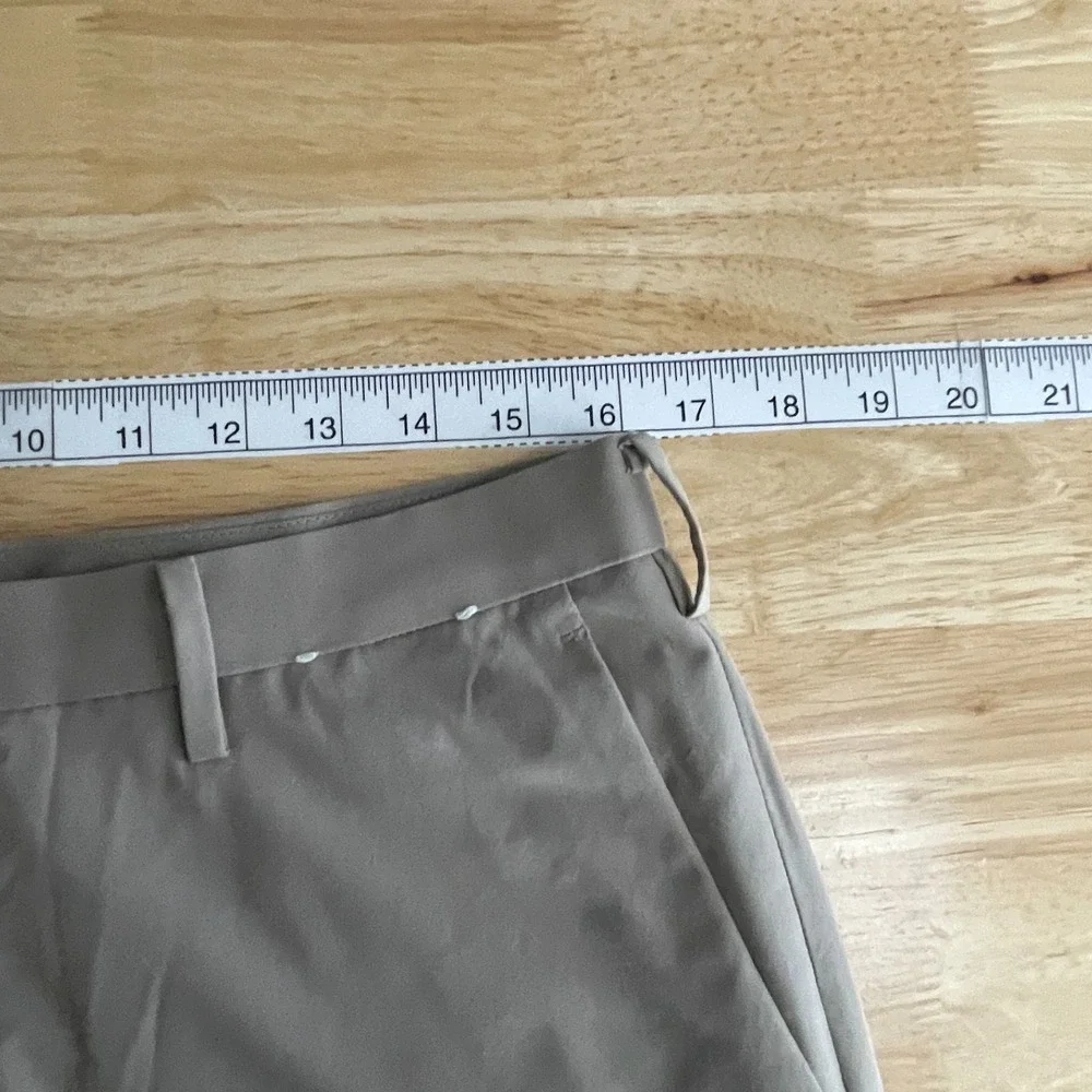Uniqlo Performance Pants Mens 32x32 Chino Flat Front‎ Stretch Beige Tapered